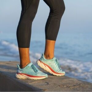 Hoka Women’s Clifton 8